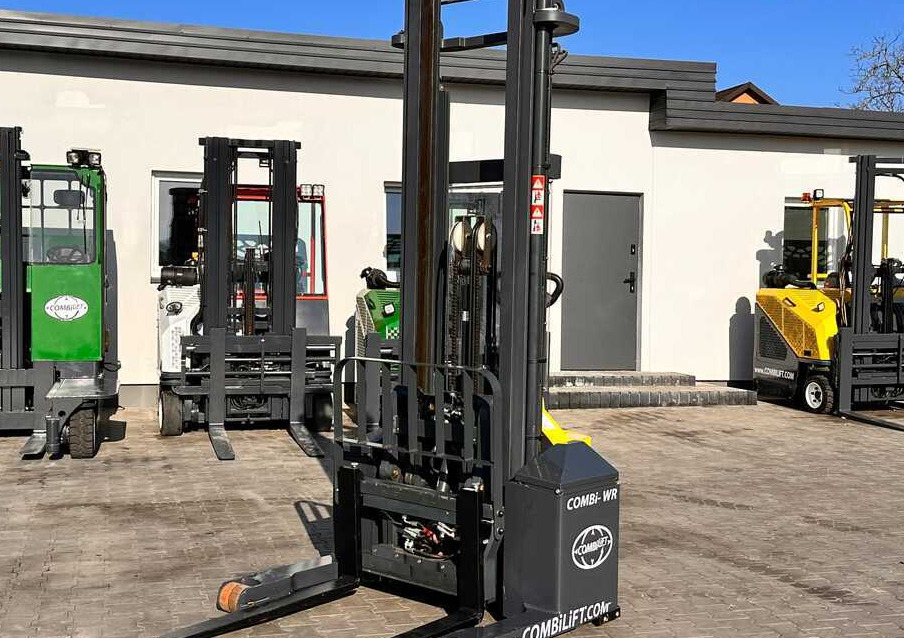 Combilift WR-4 / DUPLEX / 4.5M / 2017 / ONLY 30 HOURS / LIKE NEW / 1500KG - Čtyřcestný vozík: obrázek 3 Combilift WR-4 / DUPLEX / 4.5M / 2017 / ONLY 30 HOURS / LIKE NEW / 1500KG - Čtyřcestný vozík: obrázek 3