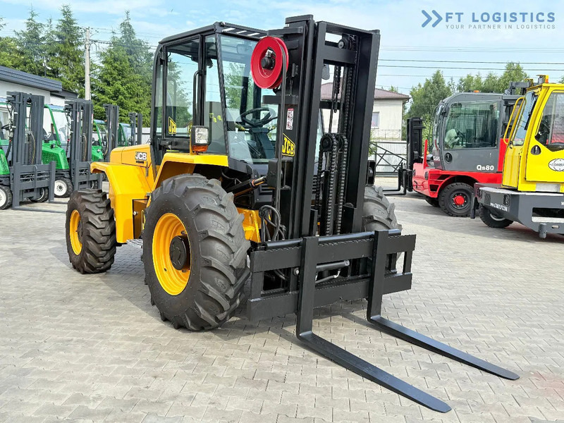 JCB 940 / DIESEL / TRIPLEX 4500MM / FORK POSITIONER / SIDE SHIFT / 4T / NEW TYRES / LIKE NEW 940 / DIESEL / TRIPLEX 4500MM / FORK PO - Vysokozdvižný vozík terénní: obrázek 5 JCB 940 / DIESEL / TRIPLEX 4500MM / FORK POSITIONER / SIDE SHIFT / 4T / NEW TYRES / LIKE NEW 940 / DIESEL / TRIPLEX 4500MM / FORK PO - Vysokozdvižný vozík terénní: obrázek 5