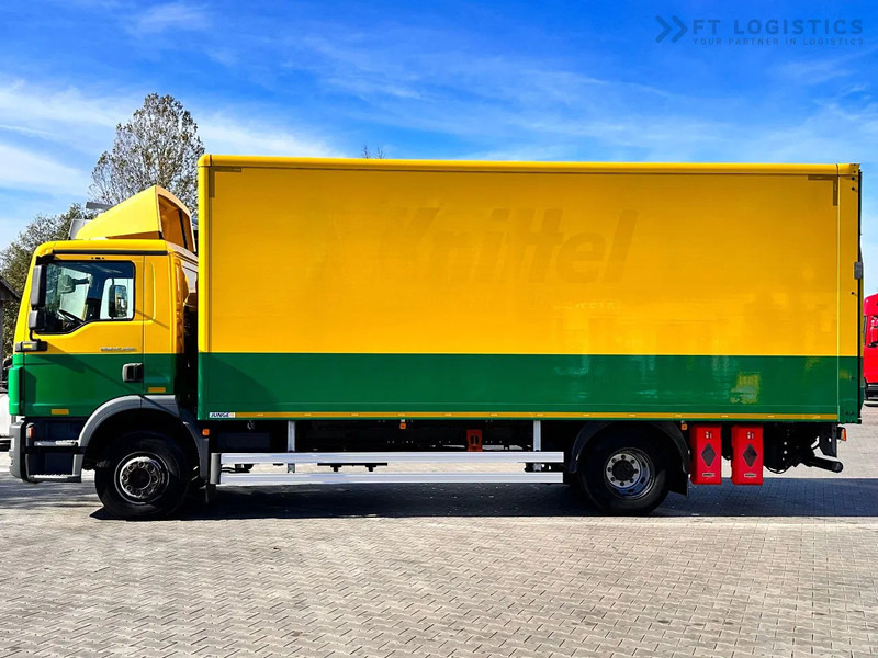 MAN TGM 15.250 MAN TGM 15.250 4X2 / CONTAINER - 16 PALLETS / TAIL LIFT / TIRES 80% / PERFECT CONDITION - Skříňový nákladní auto: obrázek 3 MAN TGM 15.250 MAN TGM 15.250 4X2 / CONTAINER - 16 PALLETS / TAIL LIFT / TIRES 80% / PERFECT CONDITION - Skříňový nákladní auto: obrázek 3