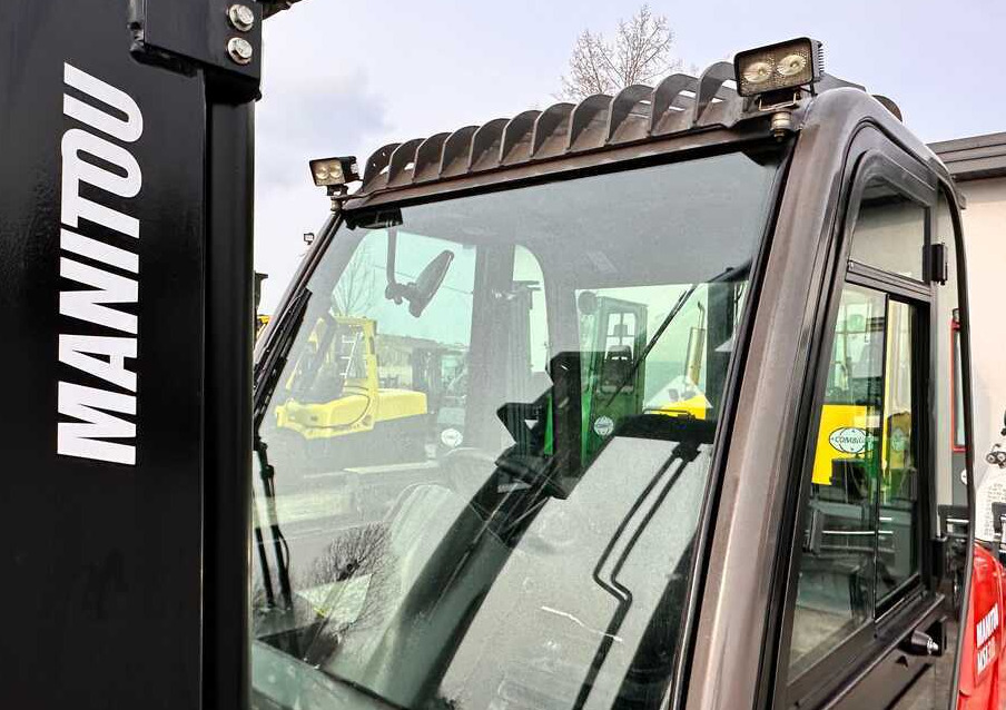 Manitou MSI30 / DIESEL / DUPLEX / 3400MM / CABIN / FORK POSITIONER / SIDE SHIFT / LIKE NEW - Vysokozdvižný vozík terénní: obrázek 2 Manitou MSI30 / DIESEL / DUPLEX / 3400MM / CABIN / FORK POSITIONER / SIDE SHIFT / LIKE NEW - Vysokozdvižný vozík terénní: obrázek 2
