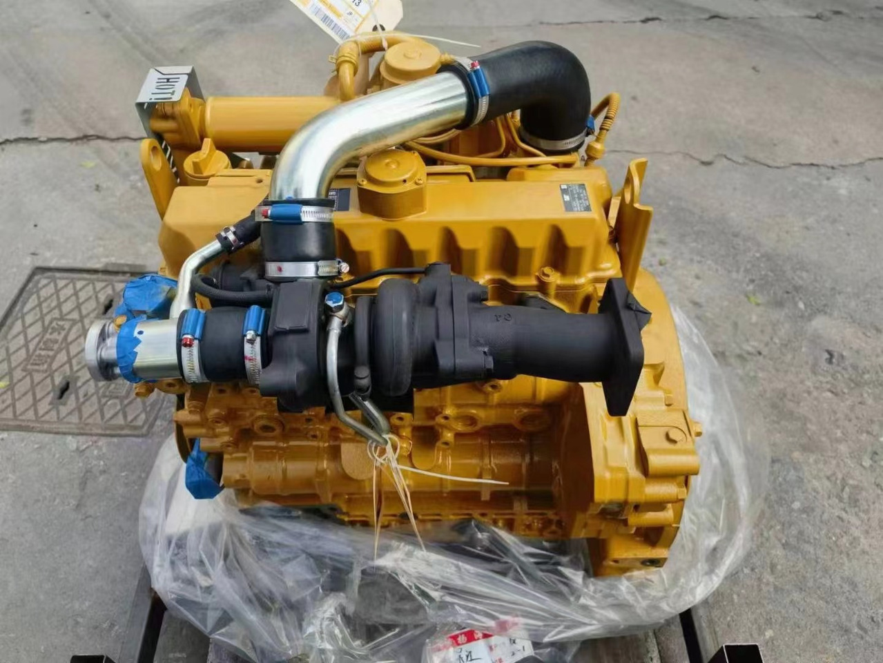 CATERPILLAR C3.3 B - Motor a díly pro Rýpadlo: obrázek 1 CATERPILLAR C3.3 B - Motor a díly pro Rýpadlo: obrázek 1