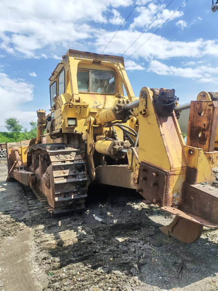 CATERPILLAR D9H - Buldozer: obrázek 3 CATERPILLAR D9H - Buldozer: obrázek 3