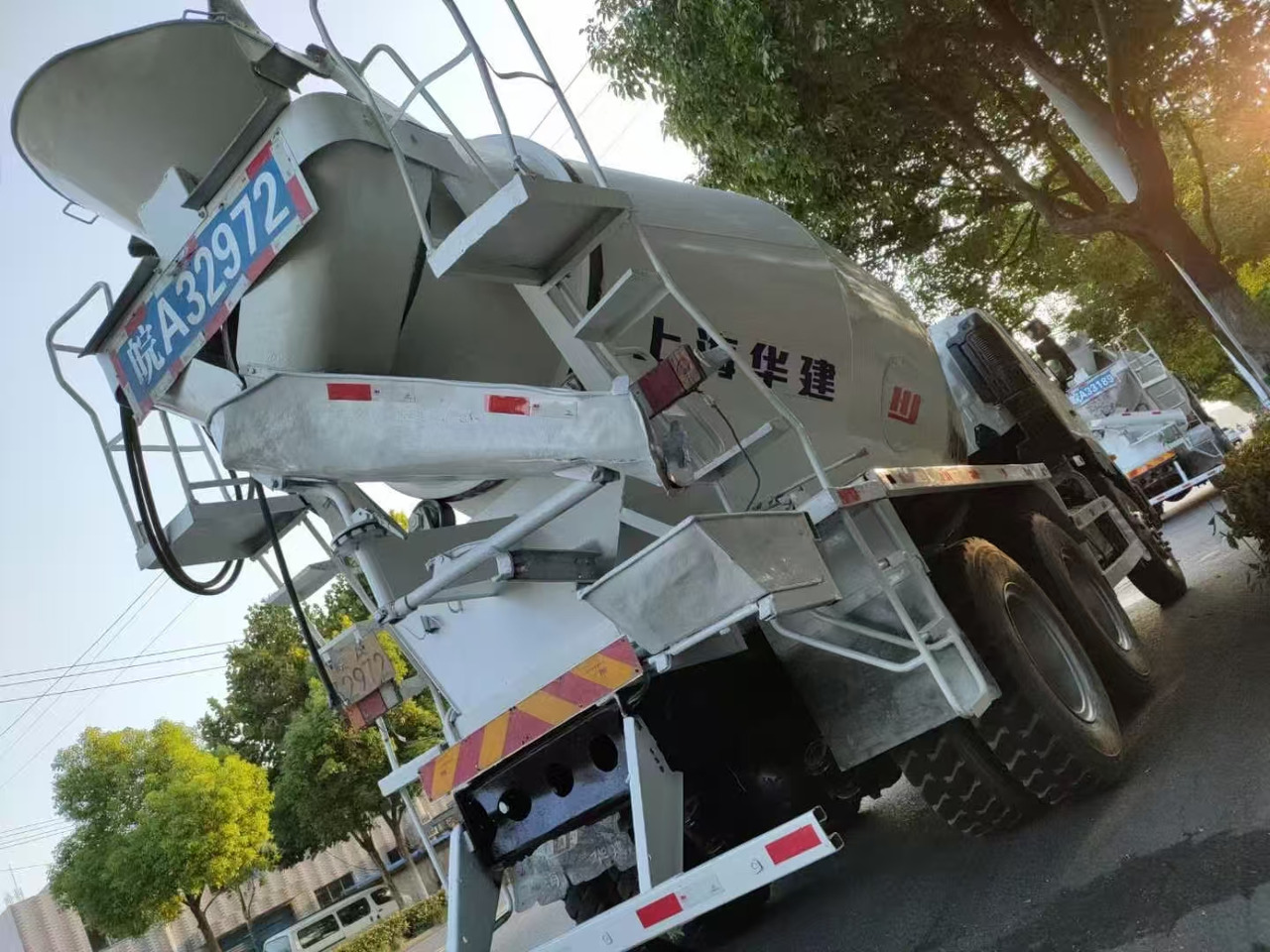 HINO 700  - Cisternové vozidlo: obrázek 4 HINO 700  - Cisternové vozidlo: obrázek 4