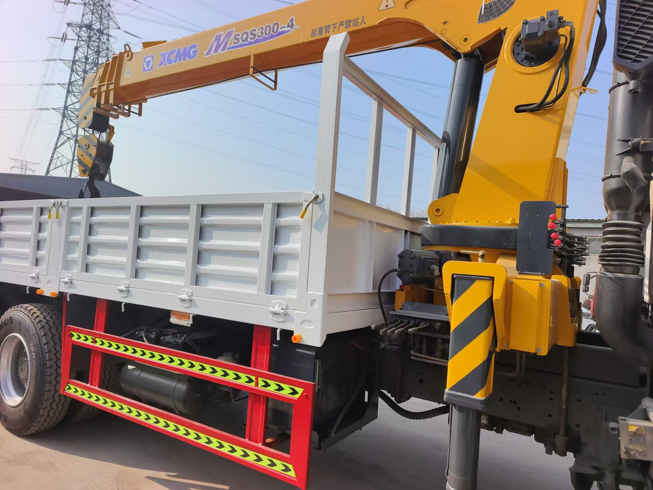 HOWO,XCMG HOWO 375,XCMG  MSQS300-4  12 tons - Cisternové vozidlo: obrázek 5 HOWO,XCMG HOWO 375,XCMG  MSQS300-4  12 tons - Cisternové vozidlo: obrázek 5