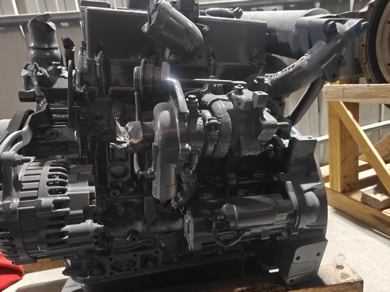 ISUZU 4LE2 - Motor pro Rýpadlo: obrázek 2 ISUZU 4LE2 - Motor pro Rýpadlo: obrázek 2