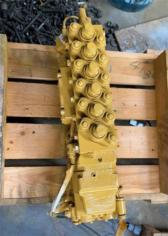 KOMATSU 6553-00-2302 - Hydraulické čerpadlo: obrázek 2 KOMATSU 6553-00-2302 - Hydraulické čerpadlo: obrázek 2