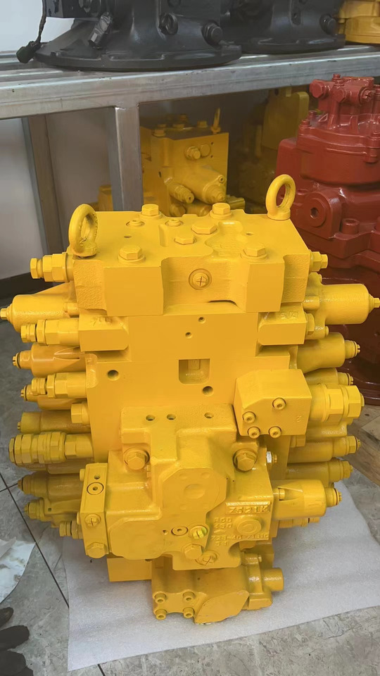 KOMATSU 723-48-26701 - Hydraulický ventil pro Rýpadlo: obrázek 2 KOMATSU 723-48-26701 - Hydraulický ventil pro Rýpadlo: obrázek 2