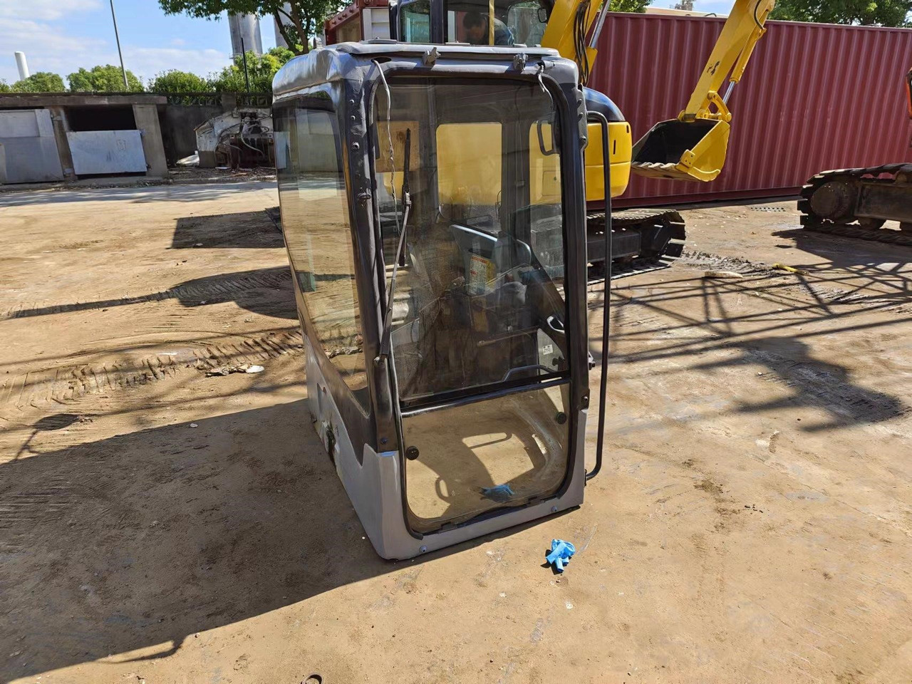 KOMATSU PC78US-6 - Kabina pro Rýpadlo: obrázek 3 KOMATSU PC78US-6 - Kabina pro Rýpadlo: obrázek 3