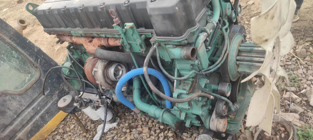 VOLVO D12D - Motor pro Rýpadlo: obrázek 4 VOLVO D12D - Motor pro Rýpadlo: obrázek 4