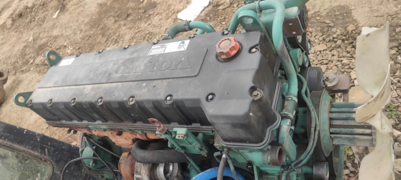 VOLVO D12D - Motor pro Rýpadlo: obrázek 3 VOLVO D12D - Motor pro Rýpadlo: obrázek 3