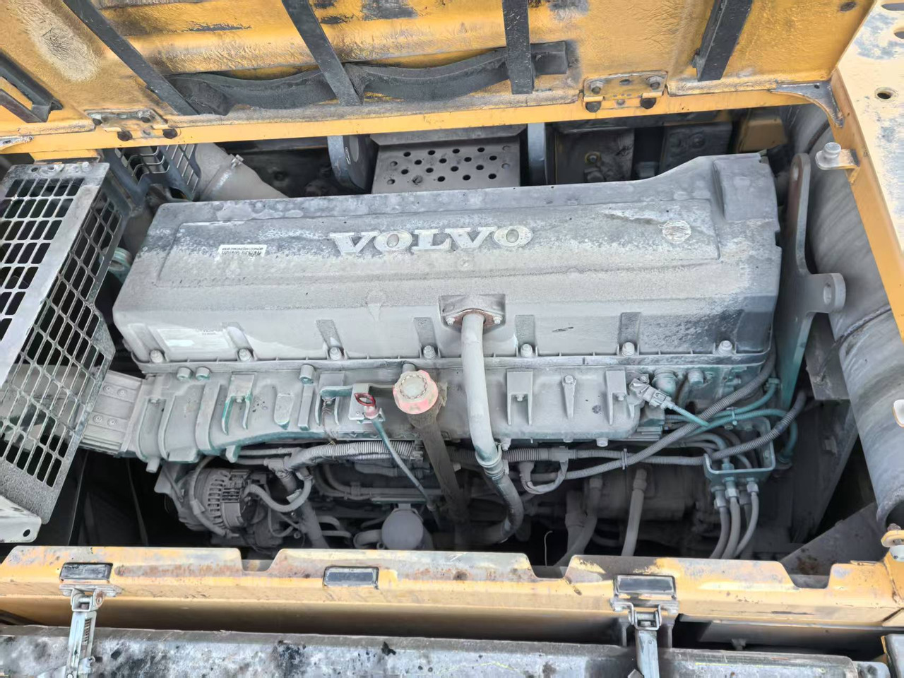 VOLVO D16 - Motor pro Rýpadlo: obrázek 3 VOLVO D16 - Motor pro Rýpadlo: obrázek 3