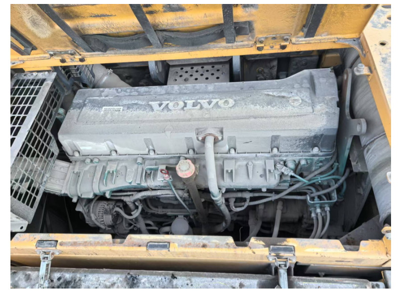 VOLVO D16 - Motor pro Rýpadlo: obrázek 1 VOLVO D16 - Motor pro Rýpadlo: obrázek 1