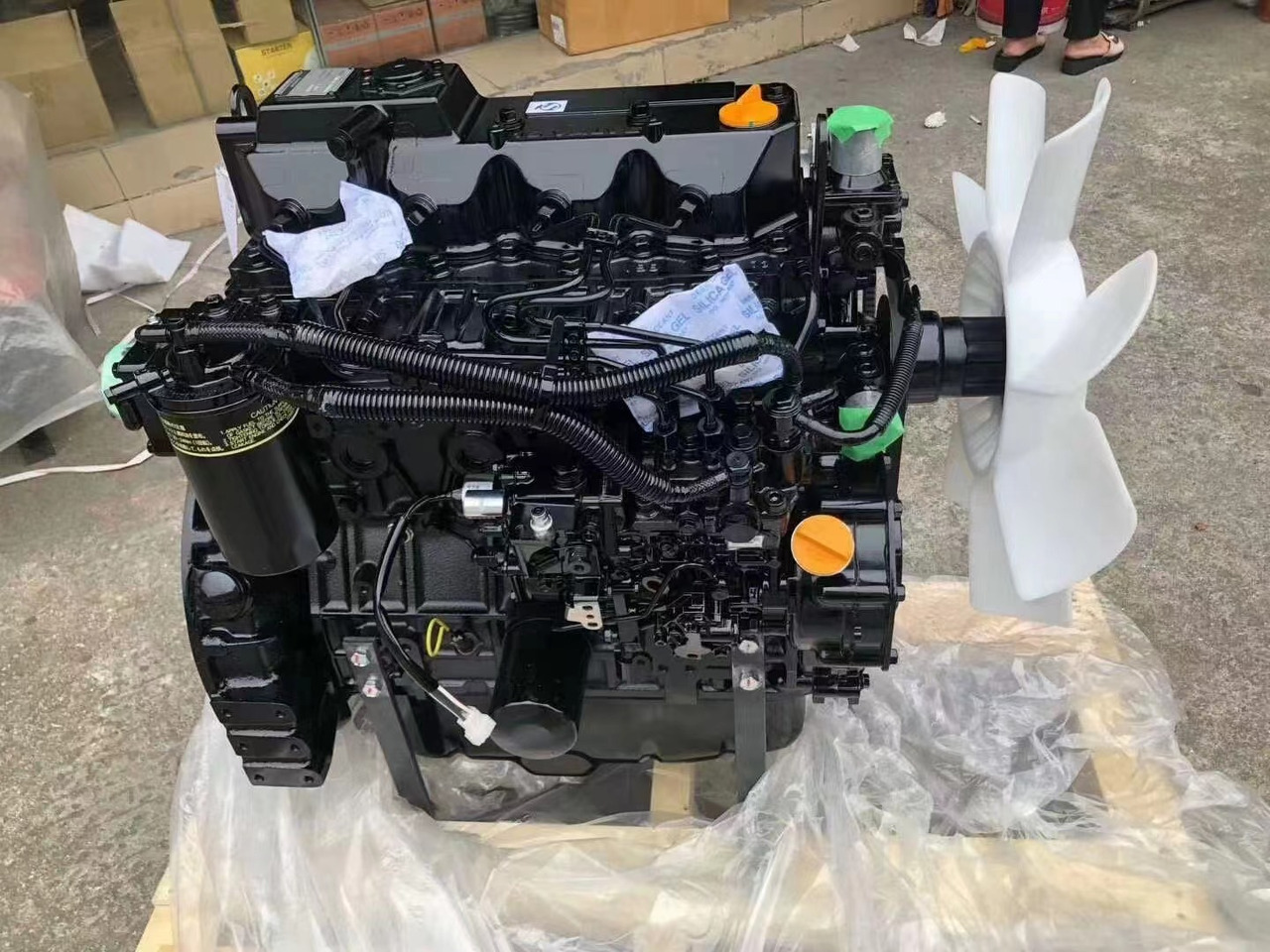 YANMAR 4TNV94L - Motor: obrázek 3 YANMAR 4TNV94L - Motor: obrázek 3