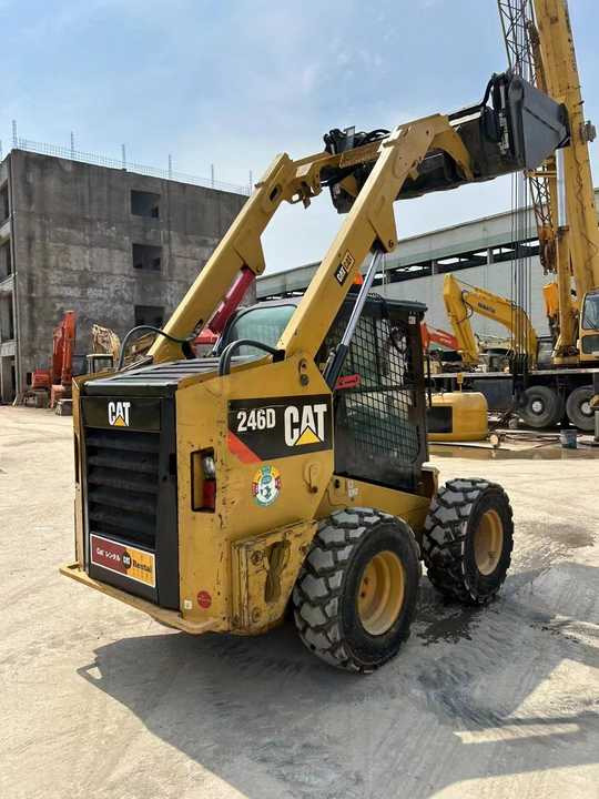 90% New Front Loader Tractor CAT 246D Skid Steer Loader / Used Cat 226B 246C 246d Mini Skid Steer Loader in Stock - Smykový nakladač: obrázek 3 90% New Front Loader Tractor CAT 246D Skid Steer Loader / Used Cat 226B 246C 246d Mini Skid Steer Loader in Stock - Smykový nakladač: obrázek 3
