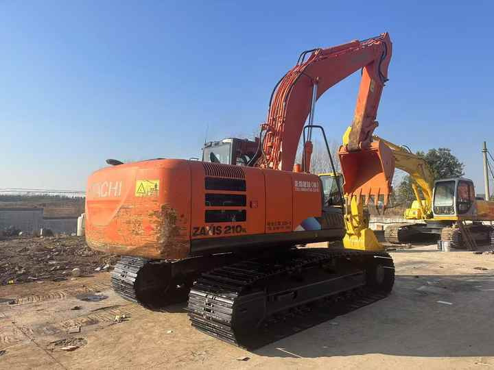 Affordable Hitachi ZX210-5G Used Construction Machinery | Well-Maintained, No Overhauls - Pásové rýpadlo: obrázek 2 Affordable Hitachi ZX210-5G Used Construction Machinery | Well-Maintained, No Overhauls - Pásové rýpadlo: obrázek 2