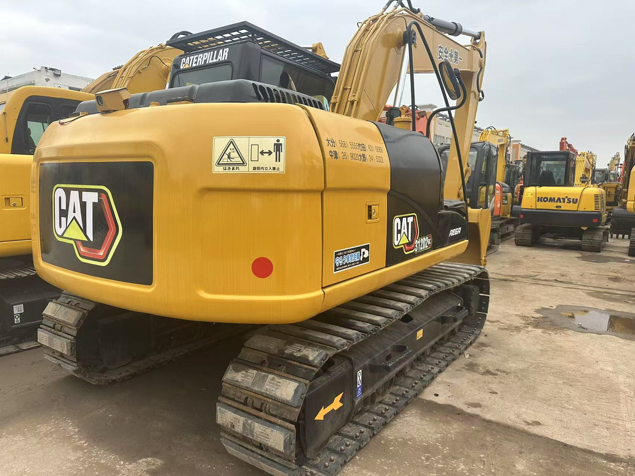 CRAWLER EXCAVATOR Used Caterpillar Cat312D2 Excavator Original Japan Heavy Machinery Caterpillar 312D2 Excavator for Sale - Pásové rýpadlo: obrázek 4 CRAWLER EXCAVATOR Used Caterpillar Cat312D2 Excavator Original Japan Heavy Machinery Caterpillar 312D2 Excavator for Sale - Pásové rýpadlo: obrázek 4
