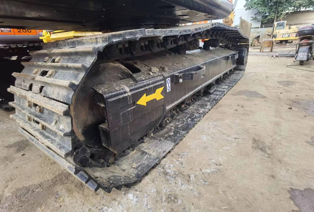 CRAWLER EXCAVATOR Used Hitachi ZX200-3G Excavator for Sale - Low Hours, Full Documentation - Pásové rýpadlo: obrázek 5 CRAWLER EXCAVATOR Used Hitachi ZX200-3G Excavator for Sale - Low Hours, Full Documentation - Pásové rýpadlo: obrázek 5