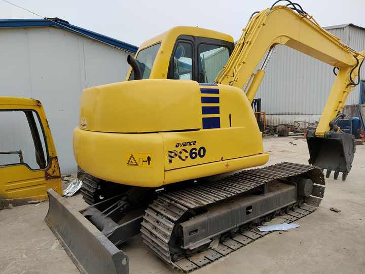 Cheap Used Komatsu PC60-7 Crawler Excavator with High Efficiency Used Heavy Machinery Komatsu P60-7 Digger Cheap for Sale - Pásové rýpadlo: obrázek 3 Cheap Used Komatsu PC60-7 Crawler Excavator with High Efficiency Used Heavy Machinery Komatsu P60-7 Digger Cheap for Sale - Pásové rýpadlo: obrázek 3