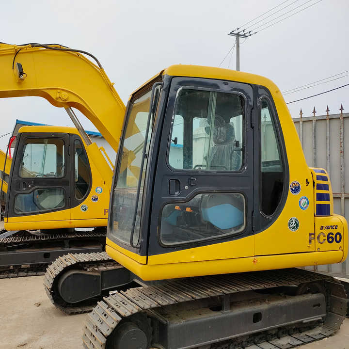 Cheap Used Komatsu PC60-7 Crawler Excavator with High Efficiency Used Heavy Machinery Komatsu P60-7 Digger Cheap for Sale - Pásové rýpadlo: obrázek 1 Cheap Used Komatsu PC60-7 Crawler Excavator with High Efficiency Used Heavy Machinery Komatsu P60-7 Digger Cheap for Sale - Pásové rýpadlo: obrázek 1