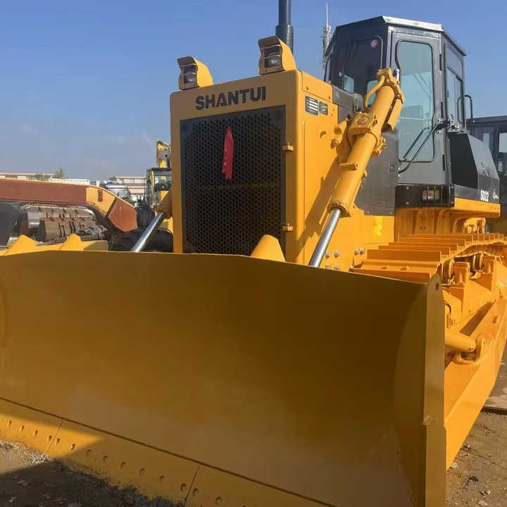China Famous Brand Used Shantui SD22 Crawler Bulldozer Low Price Running Working Condition for Sale/SD22/SD32 in Stock - Buldozer: obrázek 1 China Famous Brand Used Shantui SD22 Crawler Bulldozer Low Price Running Working Condition for Sale/SD22/SD32 in Stock - Buldozer: obrázek 1