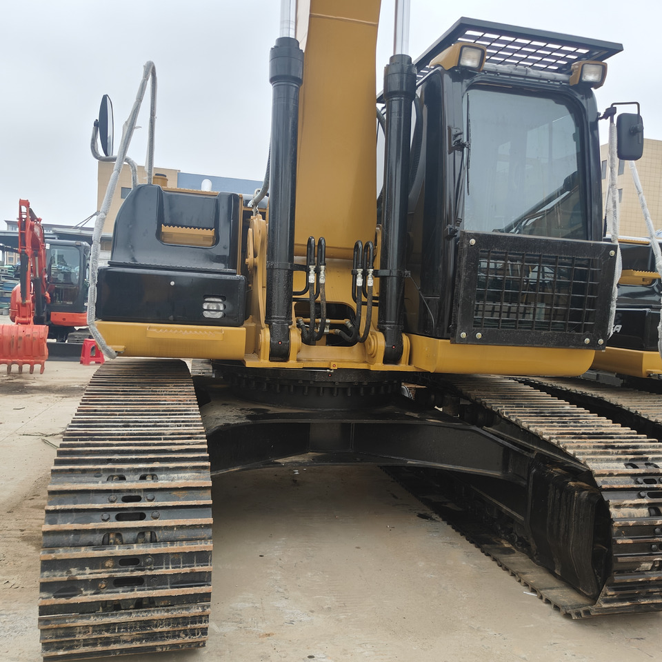 EXCAVATOR Used 30tons Large Caterpillar Excavator 330D2L for Sale Used Excavator in Fine Condition and Low Price Hot Sale - Pásové rýpadlo: obrázek 3 EXCAVATOR Used 30tons Large Caterpillar Excavator 330D2L for Sale Used Excavator in Fine Condition and Low Price Hot Sale - Pásové rýpadlo: obrázek 3
