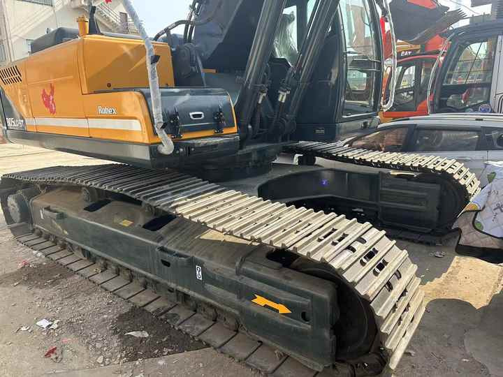 Heavy-Duty Hyundai 305 Excavator for Mining & Construction - Well-Maintained, Warranty Included - Pásové rýpadlo: obrázek 3 Heavy-Duty Hyundai 305 Excavator for Mining & Construction - Well-Maintained, Warranty Included - Pásové rýpadlo: obrázek 3
