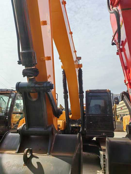 High Quality Used Hyundai 220lc-9s Excavators 22 Ton Hydraulic Crawler Used hyundai 210 220 215 305 Excavators for Sale - Rýpadlo: obrázek 4 High Quality Used Hyundai 220lc-9s Excavators 22 Ton Hydraulic Crawler Used hyundai 210 220 215 305 Excavators for Sale - Rýpadlo: obrázek 4