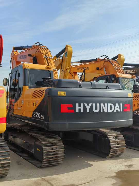 High Quality Used Hyundai 220lc-9s Excavators 22 Ton Hydraulic Crawler Used hyundai 210 220 215 305 Excavators for Sale - Rýpadlo: obrázek 5 High Quality Used Hyundai 220lc-9s Excavators 22 Ton Hydraulic Crawler Used hyundai 210 220 215 305 Excavators for Sale - Rýpadlo: obrázek 5