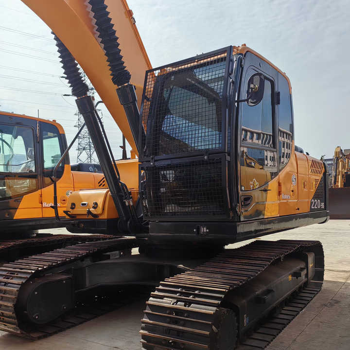 Rýpadlo High Quality Used Hyundai 220lc-9s Excavators 22 Ton Hydraulic Crawler Used hyundai 210 220 215 305  Excavators for Sale: obrázek 1