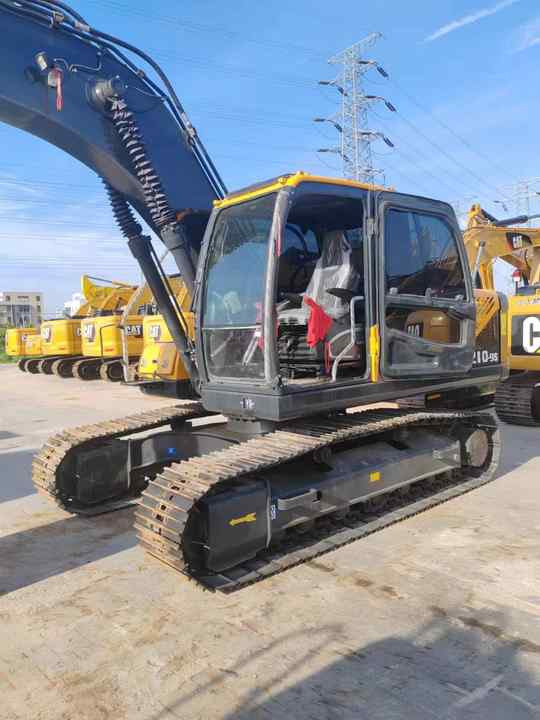 Hyundai 210lc-9 Excavator for Mining & Construction | Price Negotiable, Global Shipping - Pásové rýpadlo: obrázek 4 Hyundai 210lc-9 Excavator for Mining & Construction | Price Negotiable, Global Shipping - Pásové rýpadlo: obrázek 4