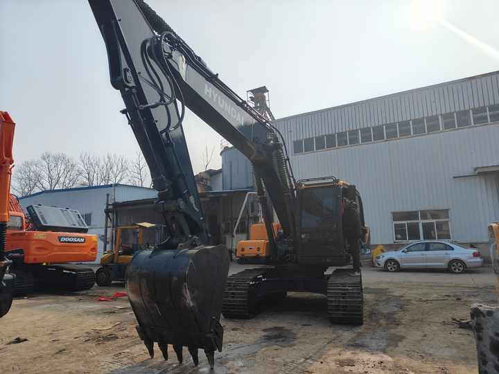 Hyundai 220LC-9S Used Excavator for Mining & Construction | Price Negotiable, Global Shipping - Pásové rýpadlo: obrázek 4 Hyundai 220LC-9S Used Excavator for Mining & Construction | Price Negotiable, Global Shipping - Pásové rýpadlo: obrázek 4