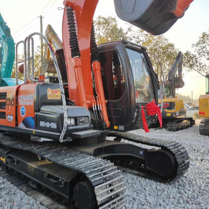 Japan Original Hitachi ZX130 Crawler Excavator Perfect for Various Projects Available Used Excavators for Sale - Pásové rýpadlo: obrázek 1 Japan Original Hitachi ZX130 Crawler Excavator Perfect for Various Projects Available Used Excavators for Sale - Pásové rýpadlo: obrázek 1