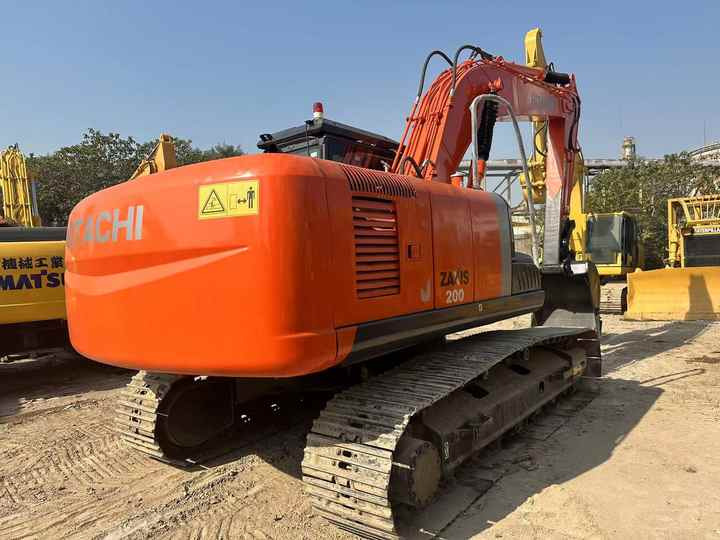 Low Shipping Good Condition Used Hitachi Zx 200-3 Excavator for Construction with Cheap Price - Pásové rýpadlo: obrázek 2 Low Shipping Good Condition Used Hitachi Zx 200-3 Excavator for Construction with Cheap Price - Pásové rýpadlo: obrázek 2