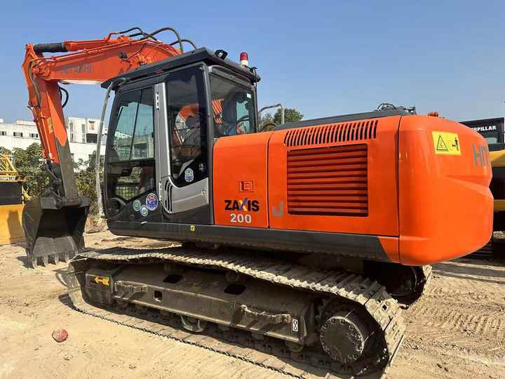 Low Shipping Good Condition Used Hitachi Zx 200-3 Excavator for Construction with Cheap Price - Pásové rýpadlo: obrázek 3 Low Shipping Good Condition Used Hitachi Zx 200-3 Excavator for Construction with Cheap Price - Pásové rýpadlo: obrázek 3