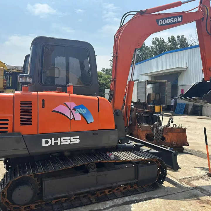 Low Shipping Used Excavator Doosan DH55 Good Condition with Low Hours - Rýpadlo: obrázek 1 Low Shipping Used Excavator Doosan DH55 Good Condition with Low Hours - Rýpadlo: obrázek 1