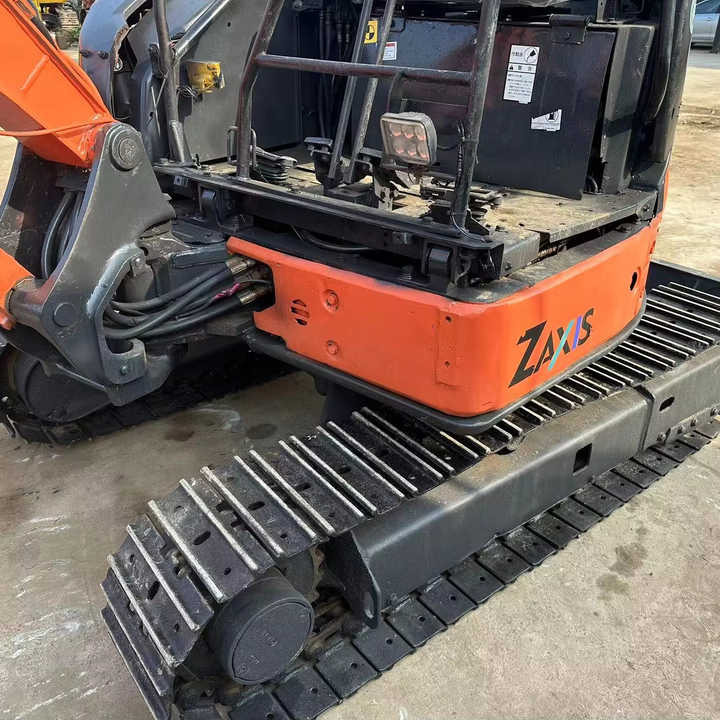 Mini 3-Ton Excavator used Hitachi ZX30 excavator with Excellent Performance and Low Price for sale! - Rýpadlo: obrázek 1 Mini 3-Ton Excavator used Hitachi ZX30 excavator with Excellent Performance and Low Price for sale! - Rýpadlo: obrázek 1