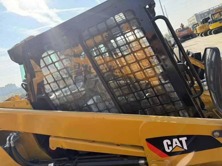 Second Hand Cheap Caterpillar CAT246D with Perfect Function Mini Skid Steers Used Cat246c 246D Backhoe Loader on Sale - Smykový nakladač: obrázek 4 Second Hand Cheap Caterpillar CAT246D with Perfect Function Mini Skid Steers Used Cat246c 246D Backhoe Loader on Sale - Smykový nakladač: obrázek 4