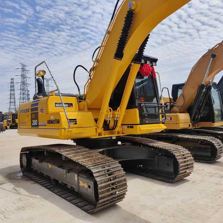 USED komatsu Pc200-8 Excavator with Good Condition for Sale - Rýpadlo: obrázek 4 USED komatsu Pc200-8 Excavator with Good Condition for Sale - Rýpadlo: obrázek 4