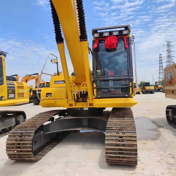 USED komatsu Pc200-8 Excavator with Good Condition for Sale - Rýpadlo: obrázek 5 USED komatsu Pc200-8 Excavator with Good Condition for Sale - Rýpadlo: obrázek 5