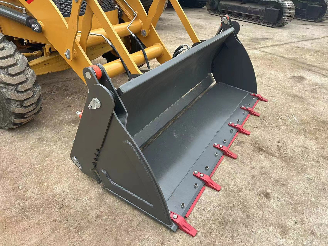 Used Backhoe High Quality CAT 420F - Rýpadlo-nakladač: obrázek 3 Used Backhoe High Quality CAT 420F - Rýpadlo-nakladač: obrázek 3