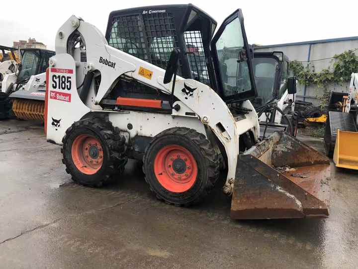 Used Bob Cat Bob Cat S185 Used Mini Skid Steer Wheel Loader Multifunctional Track Loaders Bobcat - Kolový nakladač: obrázek 5 Used Bob Cat Bob Cat S185 Used Mini Skid Steer Wheel Loader Multifunctional Track Loaders Bobcat - Kolový nakladač: obrázek 5