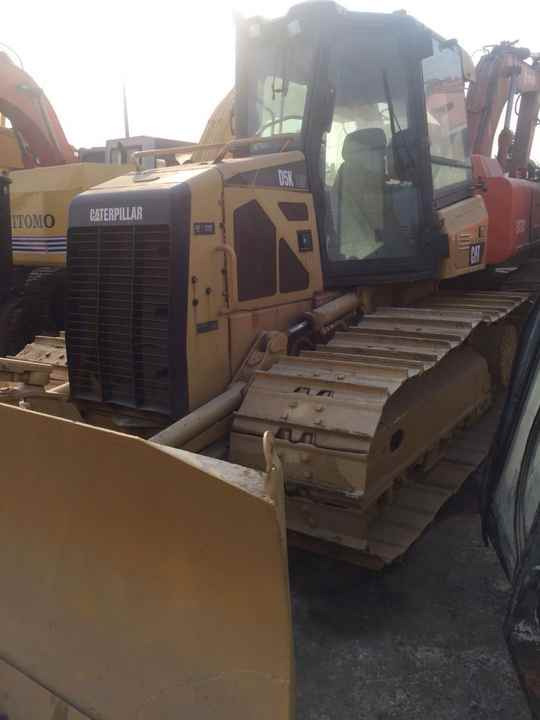 Used Cat Mini Bulldozer D5k D5 D5g Cat Dozers - Buldozer: obrázek 3 Used Cat Mini Bulldozer D5k D5 D5g Cat Dozers - Buldozer: obrázek 3