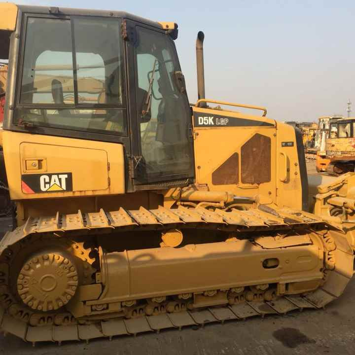 Used Cat Mini Bulldozer D5k D5 D5g Cat Dozers - Buldozer: obrázek 1 Used Cat Mini Bulldozer D5k D5 D5g Cat Dozers - Buldozer: obrázek 1