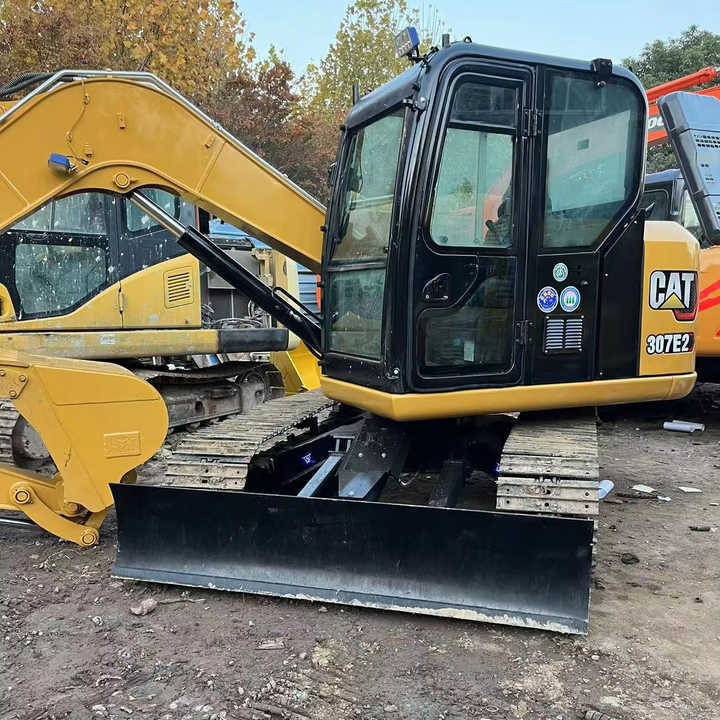 Used Caterpillar CAT 307E2 Crawler Mini Hydraulic Digger Second Hand Cat 307E2 Excavator - Mini rýpadlo: obrázek 1 Used Caterpillar CAT 307E2 Crawler Mini Hydraulic Digger Second Hand Cat 307E2 Excavator - Mini rýpadlo: obrázek 1