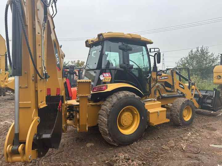 Used Caterpillar CAT 450F Retro Excavator CAT420F Cheap Price for Sale - Rýpadlo: obrázek 2 Used Caterpillar CAT 450F Retro Excavator CAT420F Cheap Price for Sale - Rýpadlo: obrázek 2
