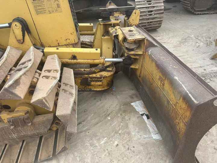 Used Caterpillar CAT D3G Land Road Motor Bulldozer CAT Used Grader Cheap Price for Sale - Buldozer: obrázek 4 Used Caterpillar CAT D3G Land Road Motor Bulldozer CAT Used Grader Cheap Price for Sale - Buldozer: obrázek 4