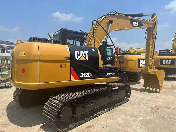 Used Caterpillar Cat312D2 Excavator Original Japan Heavy Machinery Caterpillar 312D2 Excavator for Sale - Pásové rýpadlo: obrázek 2 Used Caterpillar Cat312D2 Excavator Original Japan Heavy Machinery Caterpillar 312D2 Excavator for Sale - Pásové rýpadlo: obrázek 2