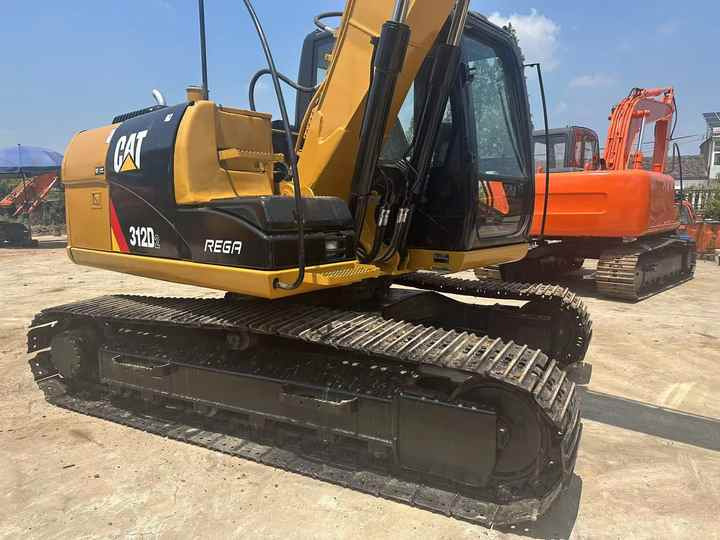Used Caterpillar Cat312D2 Excavator Original Japan Heavy Machinery Caterpillar 312D2 Excavator for Sale - Pásové rýpadlo: obrázek 3 Used Caterpillar Cat312D2 Excavator Original Japan Heavy Machinery Caterpillar 312D2 Excavator for Sale - Pásové rýpadlo: obrázek 3