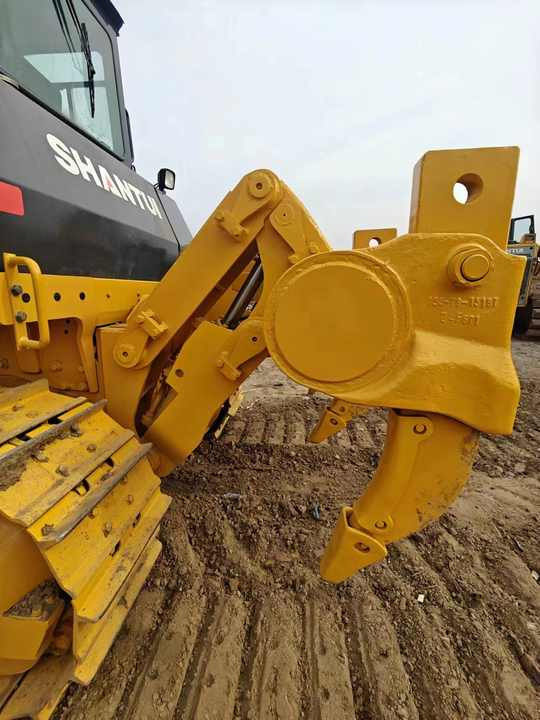 Used China Made SD22 Construction Machinery Shantui SD22 Crawler Bulldozer SD22 Earthmoving Machine Used Bulldozer - Buldozer: obrázek 4 Used China Made SD22 Construction Machinery Shantui SD22 Crawler Bulldozer SD22 Earthmoving Machine Used Bulldozer - Buldozer: obrázek 4