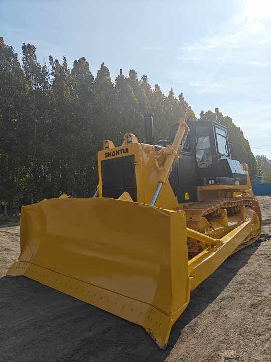 Used Construction Machinery Shantui SD32 Bulldozer for Sales S Econd-hand SD22 32 Bulldozer Crawler Type Bulldozer Price Lower - Buldozer: obrázek 5 Used Construction Machinery Shantui SD32 Bulldozer for Sales S Econd-hand SD22 32 Bulldozer Crawler Type Bulldozer Price Lower - Buldozer: obrázek 5